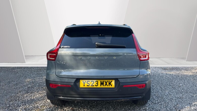 Volvo XC40 2.0 B4P Ultimate Dark 5dr Auto Petrol Estate